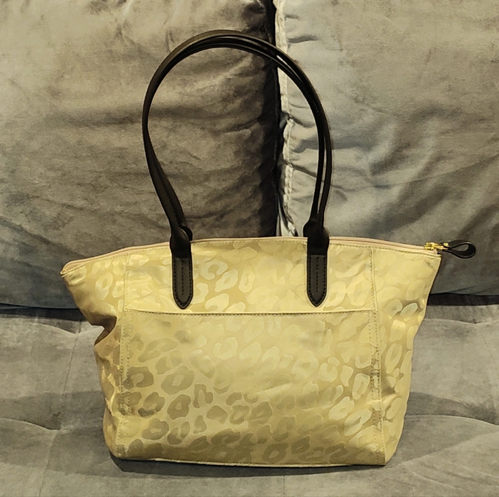 MICHAEL KORS KELSEY GOLD NYLON LEOPARD PRINT & BLACK LEATHER MEDIUM TOTE BAG - Picture 5 of 16